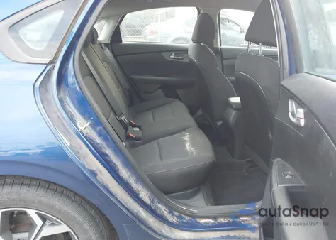 2019 Kia Forte Lxs z USA, uszkodzony, nr VIN 3KPF24AD9KE050953